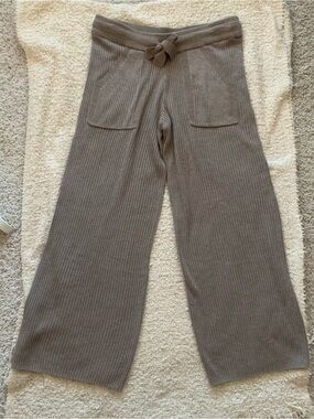 Splendid light brown comfy pants